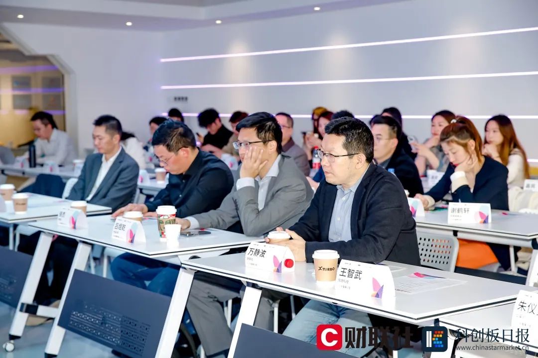 1702368220332317.jpg 640 (1).jpg